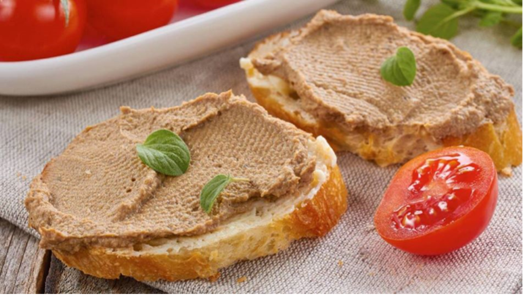 Бархатный паштет из куриной печени: рецепт для тех, кто не любит субпродукты